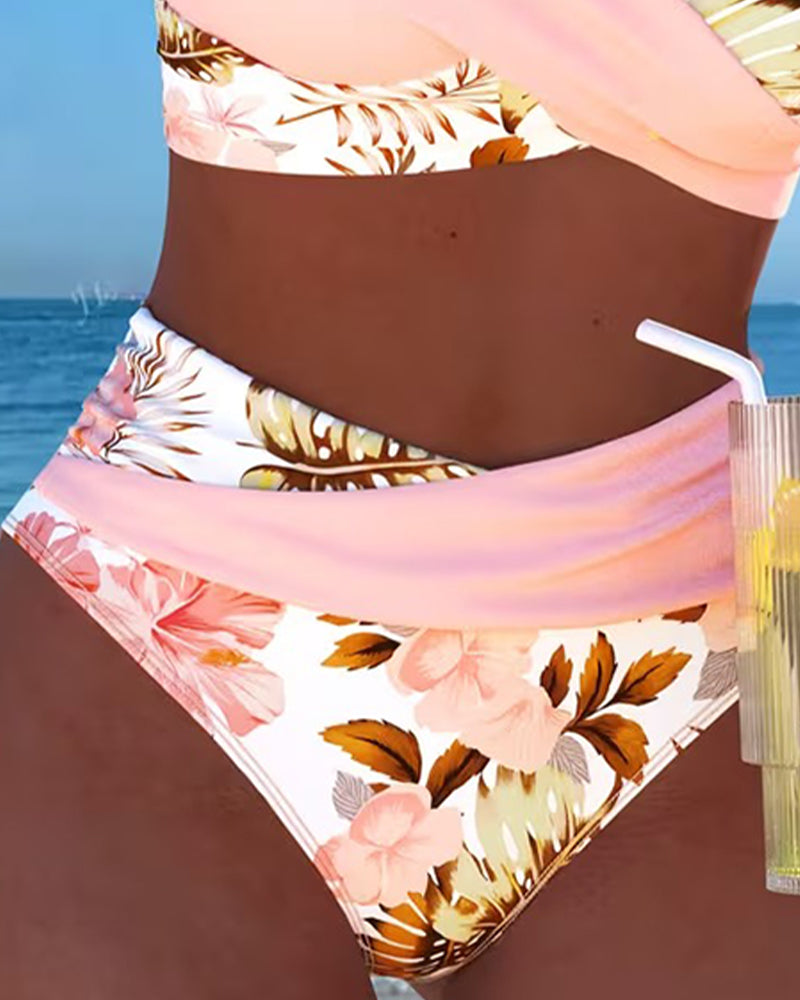 Bikiny s kontrastním květinovým vzorem a rozparkem — pohled 6