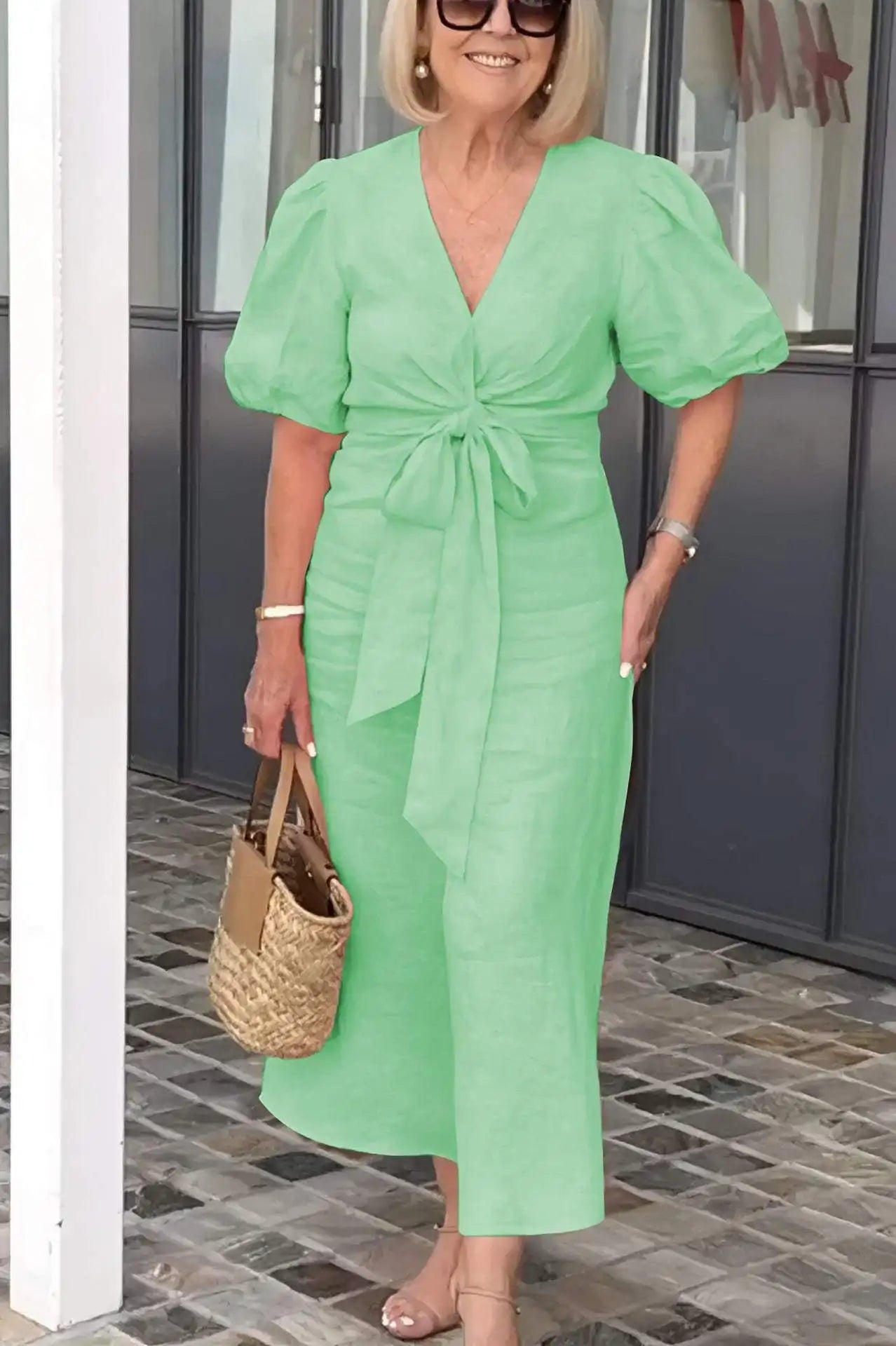 Elegantní midi šaty LYNORA s výstřihem do V — pohled 6