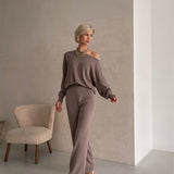 Elegantní komplet Crisha — pohled 2