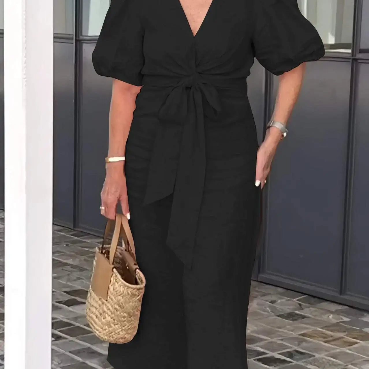 Elegantní midi šaty LYNORA s výstřihem do V — pohled 2
