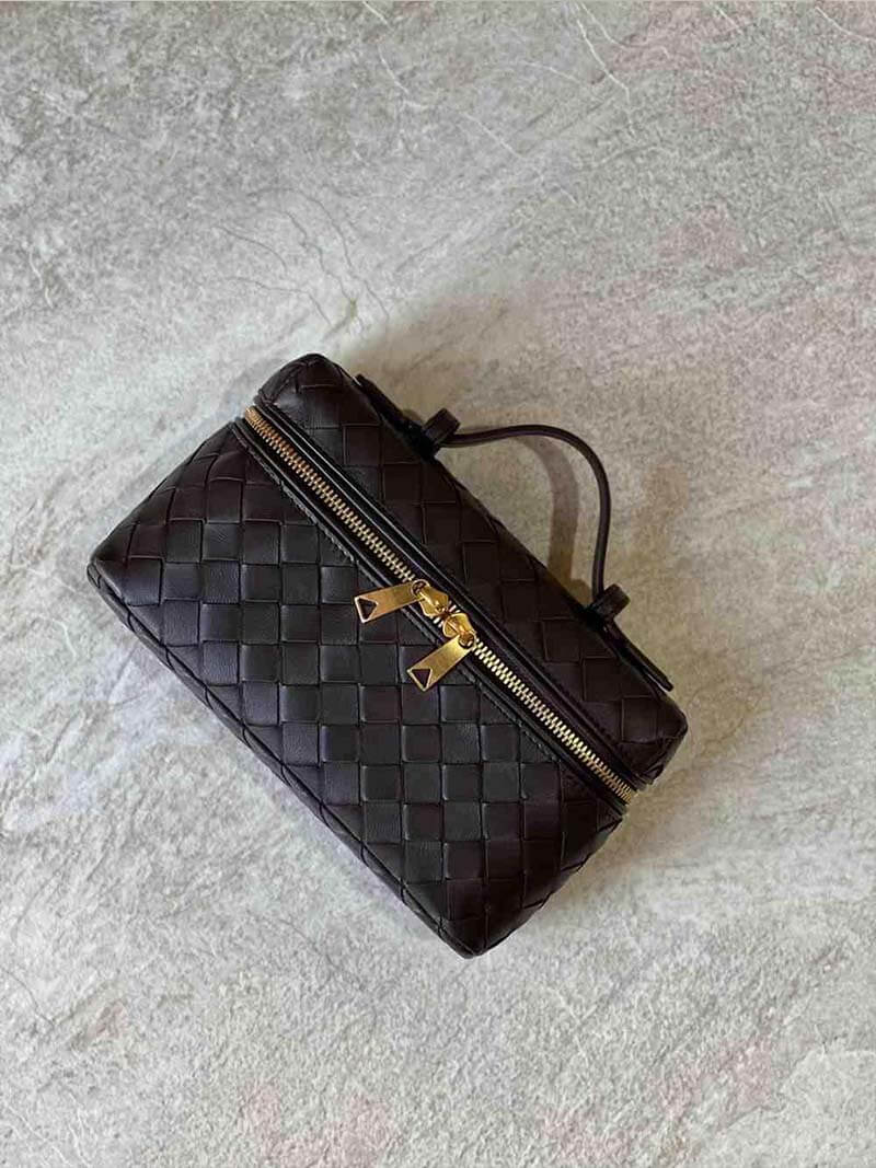 Kabelka Celeste Sleek ve tvaru mini krabičky — pohled 12
